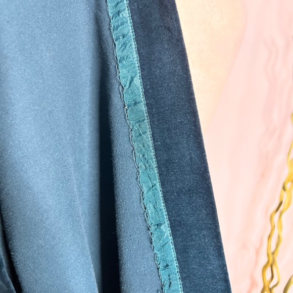 80s Vintage Norman Shirtmakers Green Velvet Dress A Line Pleated Women's Size 12 - Picture 15 of 15